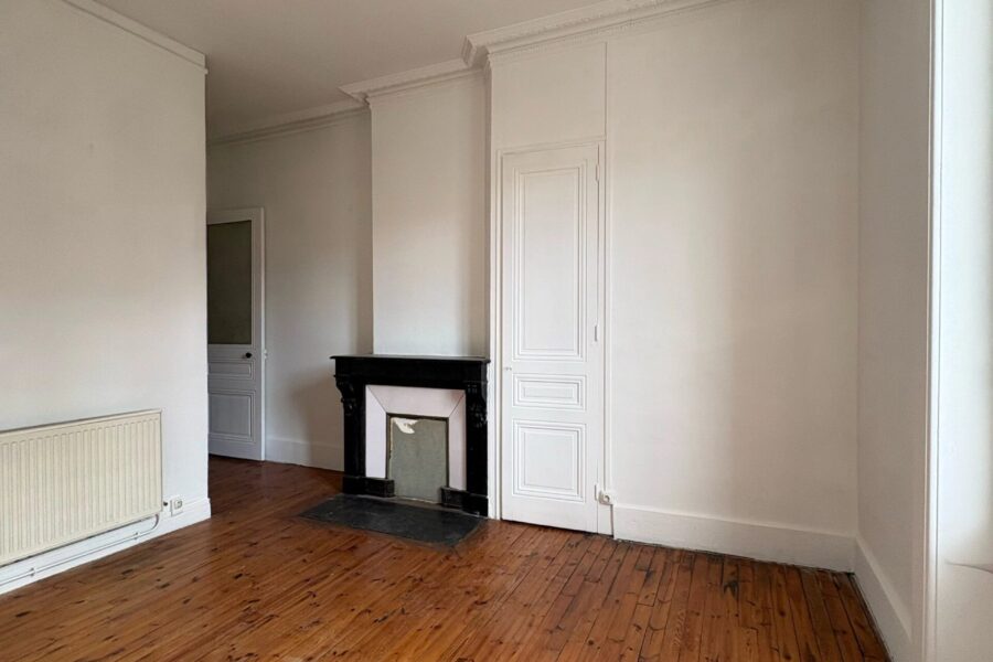 Appartement à louer à Saint-Étienne — Vue sur la ville — photo 2