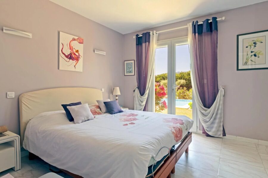 Maison à vendre à Roquebrune-sur-argens — Vue nature — photo 5