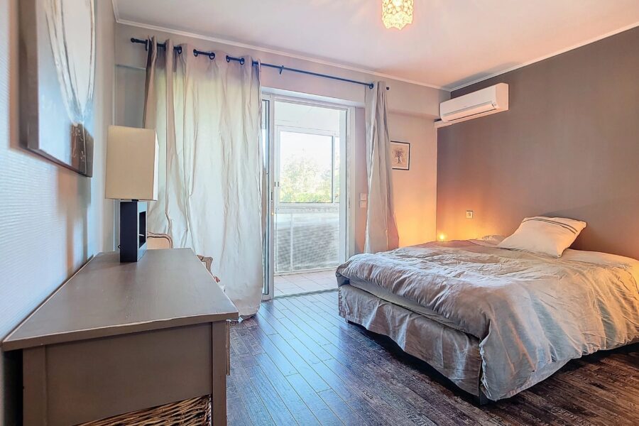 Appartement à louer à Saint-laurent-du-var — Vue mer — photo 8
