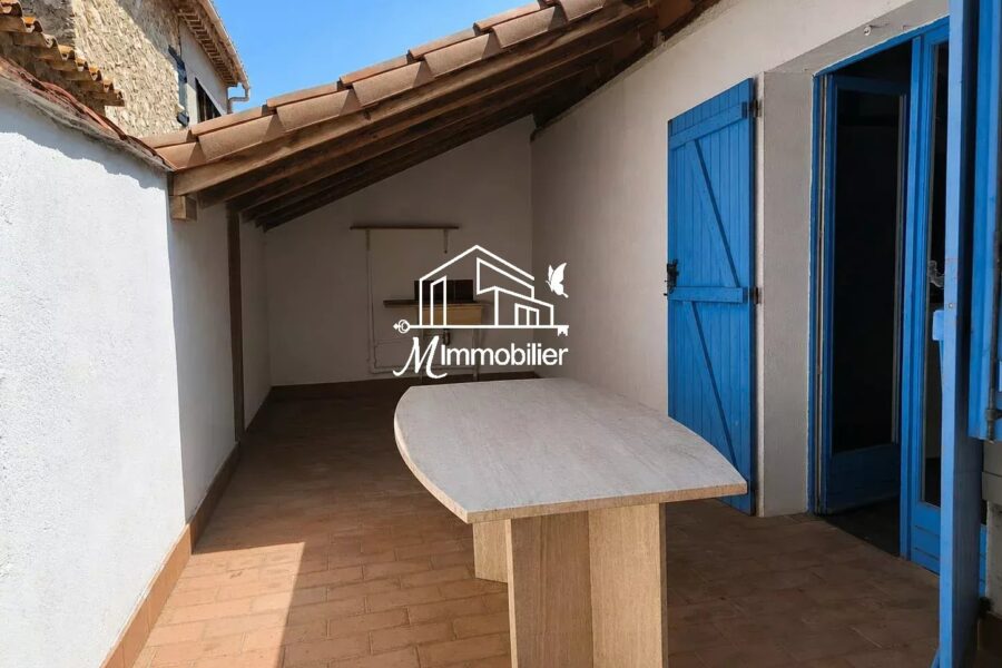Maison à vendre à Cuxac-d&rsquo;aude — Vue sur la ville — photo 2