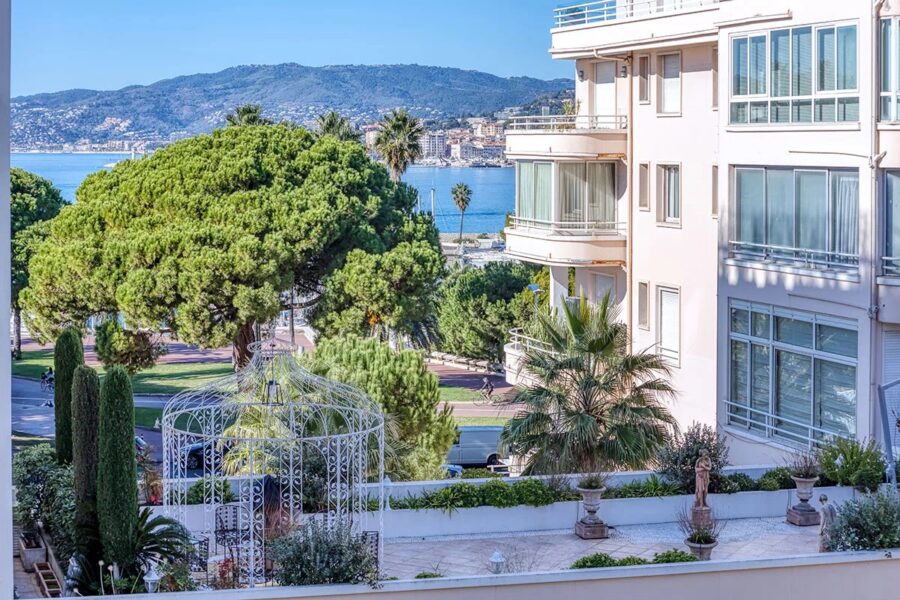 Appartement à vendre à Cannes — Vue mer — photo 1