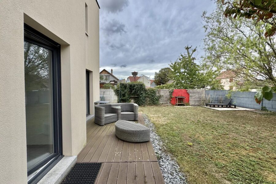 Maison à vendre à Kembs — Vue parc & jardin — photo 13