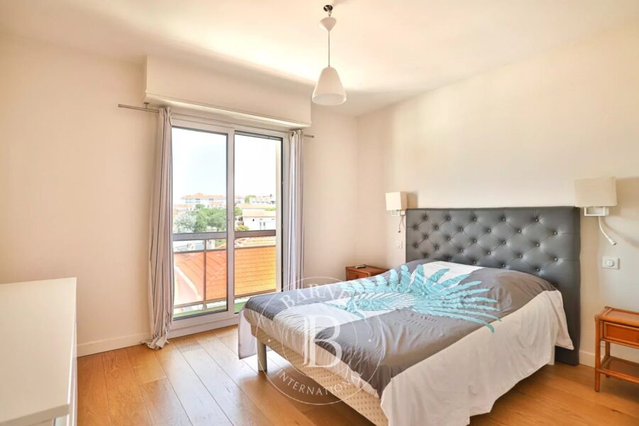 Appartement à vendre à Biarritz — Vue sur la ville — photo 8