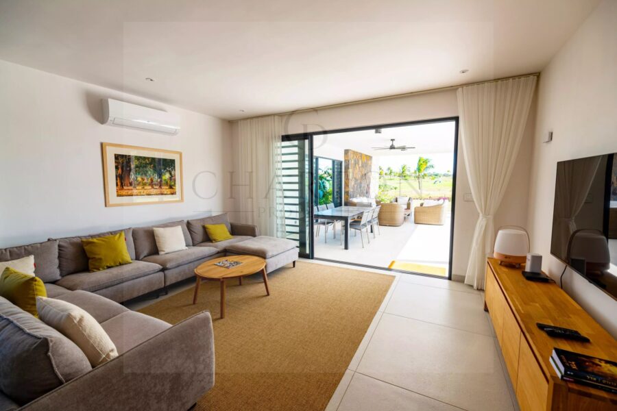 Maison à vendre à Roches noires — Vue parc & jardin — photo 1