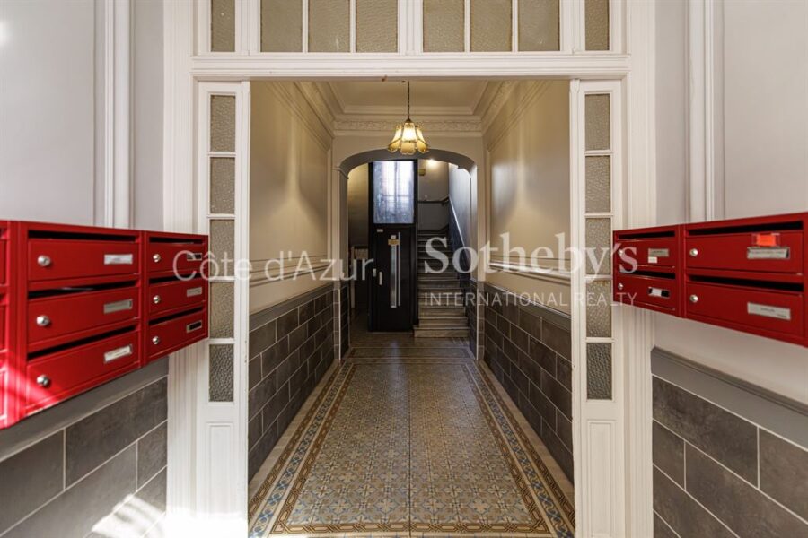 Appartement à vendre à Nice — Vue sur la ville — photo 3