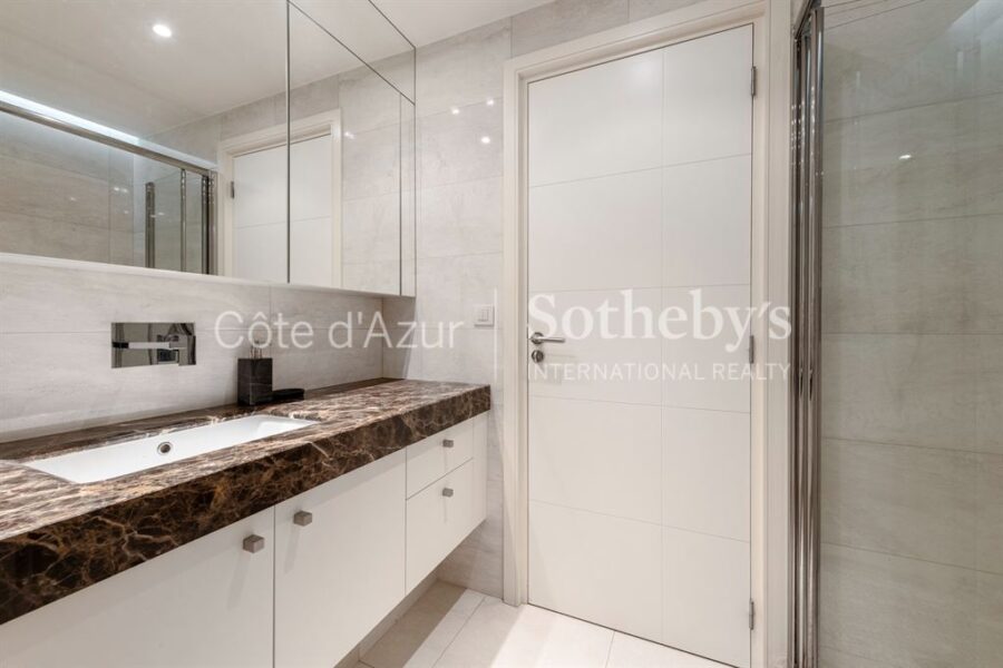 Appartement à vendre à St laurent du var — Vue mer — photo 11