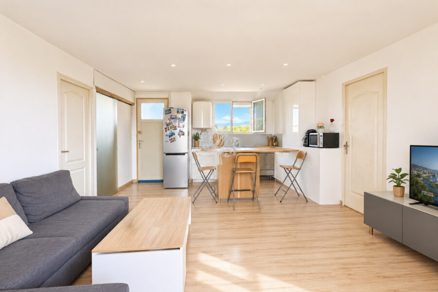 Appartement à vendre à Sanary-sur-mer — Vue sur la ville — photo 4