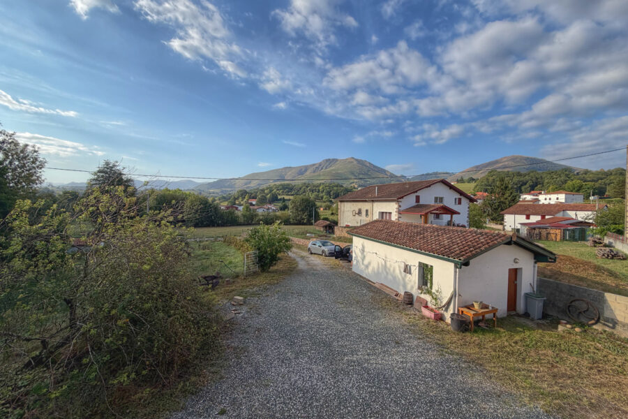 Maison à vendre à Saint-jean-pied-de-port — Vue montagne — photo 19
