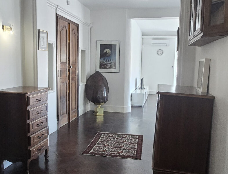 Appartement à louer à Marseille — Vue marina & port — photo 11