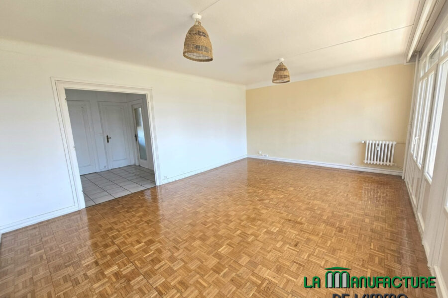 Appartement à vendre à Saint-Étienne — Vue sur la ville — photo 4