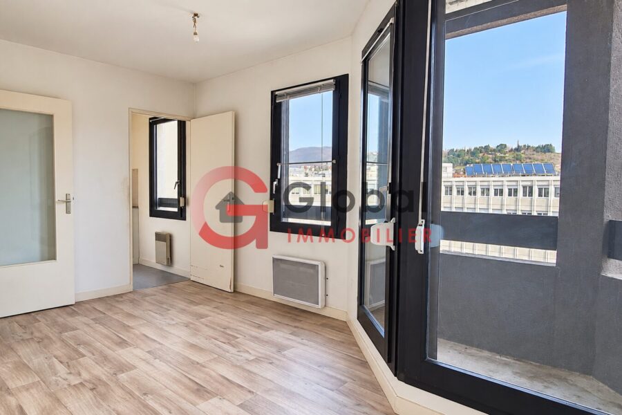 Appartement à vendre à Chamalières — Vue parc & jardin — photo 3