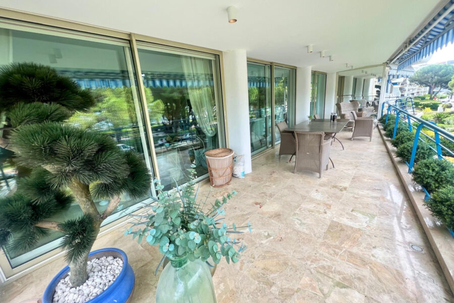 Appartement à vendre à Cannes — Vue mer — photo 1