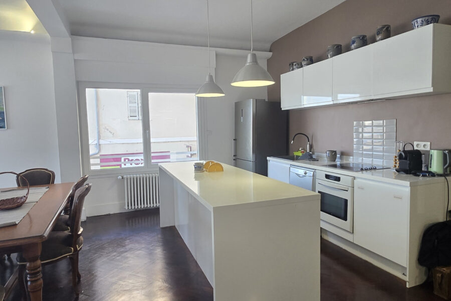 Appartement à louer à Marseille — Vue marina & port — photo 6
