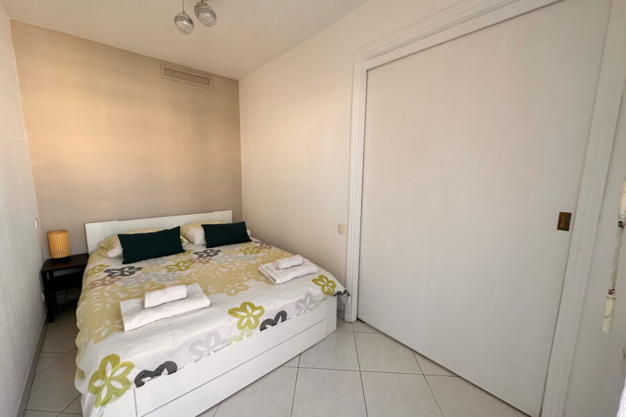 Appartement à louer à Menton — Vue sur la ville — photo 6