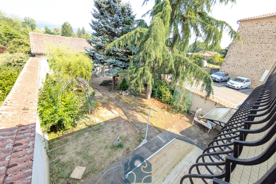 Maison à vendre à Marsac-en-livradois — Vue parc & jardin — photo 3