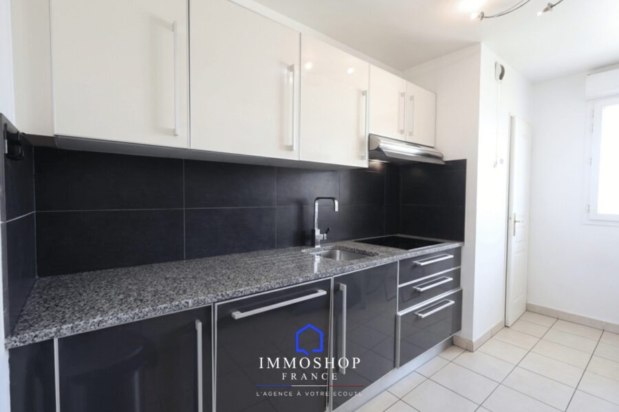 Appartement à vendre à Marseille — Vue sur la ville — photo 8