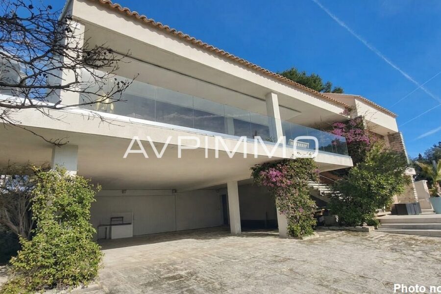Maison à vendre à La ciotat — Vue mer — photo 2