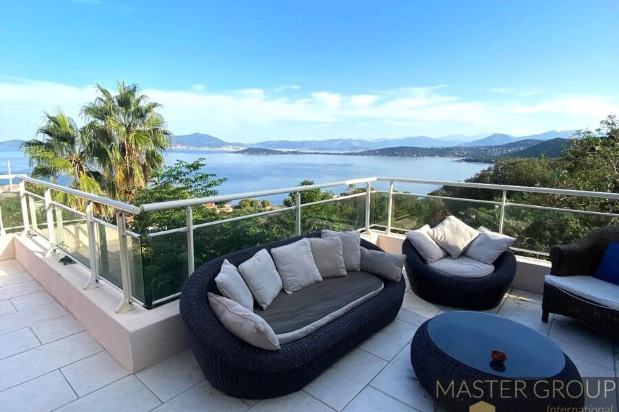 Maison à vendre à Coti-chiavari — Vue mer — photo 1
