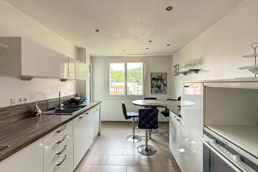 Appartement à vendre à Voiron — Vue sur la ville — photo 3