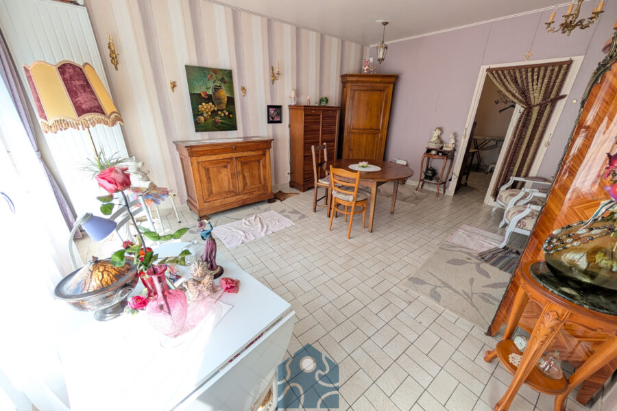 Maison à vendre à Marsac-en-livradois — Vue parc & jardin — photo 8