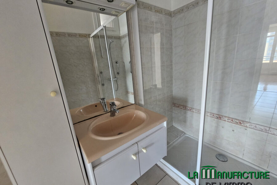 Appartement à vendre à Saint-Étienne — Vue sur la ville — photo 14