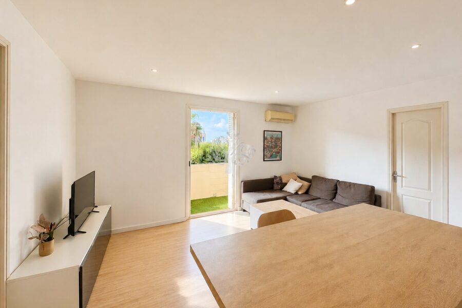 Appartement à vendre à Sanary-sur-mer — Vue sur la ville — photo 3