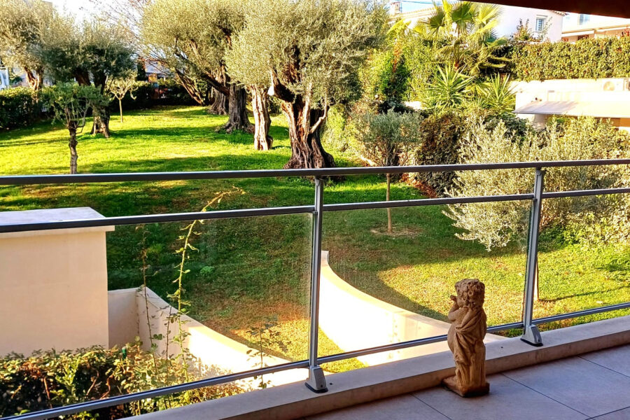 Appartement à vendre à Antibes — Vue mer — photo 2
