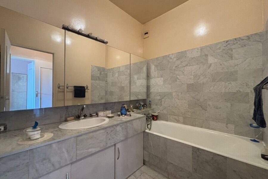 Appartement à vendre à Saint-maur-des-fossés — Vue sur la ville — photo 8