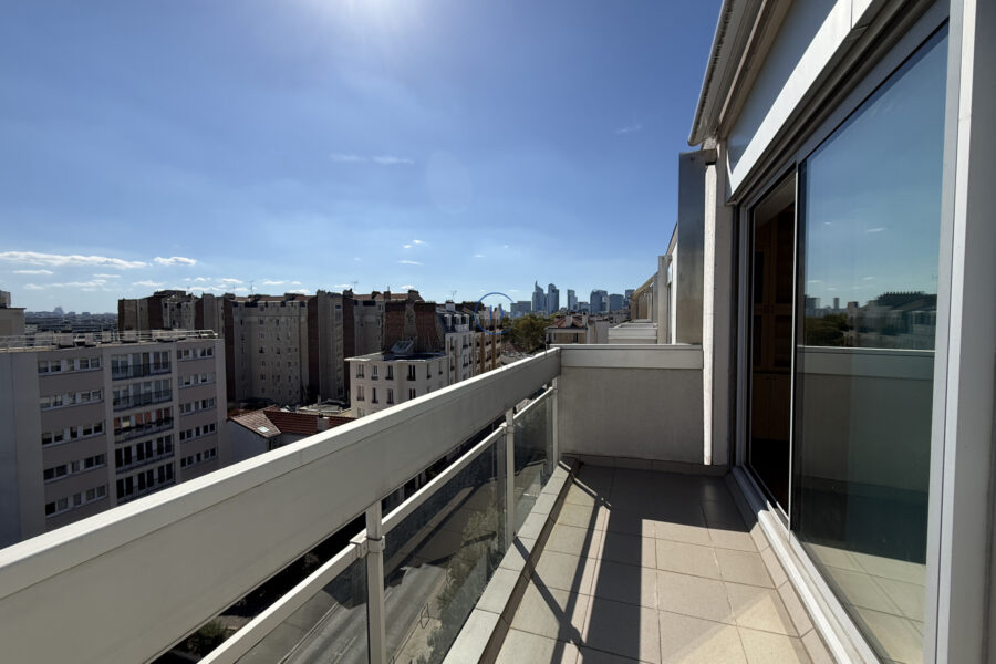 Appartement à louer à Courbevoie — Vue sur la ville — photo 3