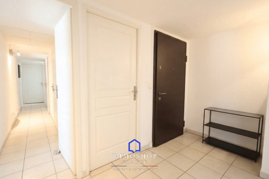 Appartement à vendre à Marseille — Vue sur la ville — photo 9