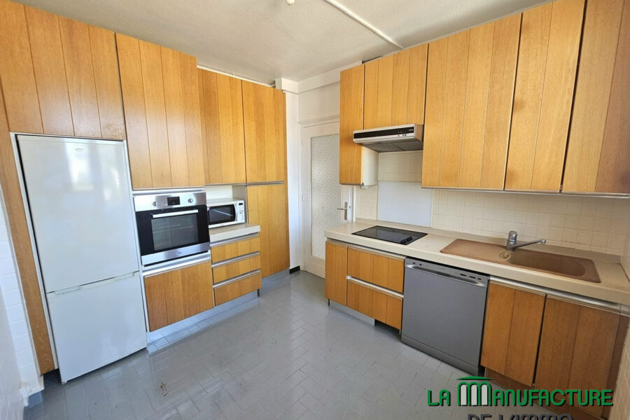 Appartement à vendre à Saint-Étienne — Vue sur la ville — photo 7