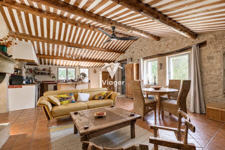 Maison à vendre à Céreste-en-luberon — Vue nature — photo 2