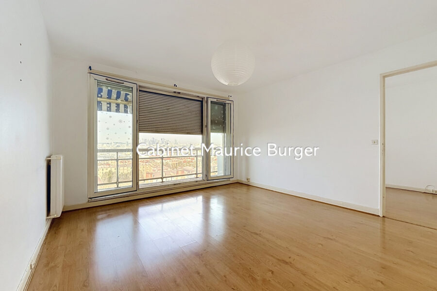 Appartement à vendre à Clichy — Vue sur la ville — photo 2