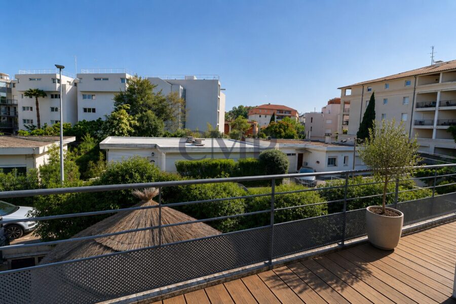 Maison à vendre à Montpellier — Vue sur la ville — photo 11