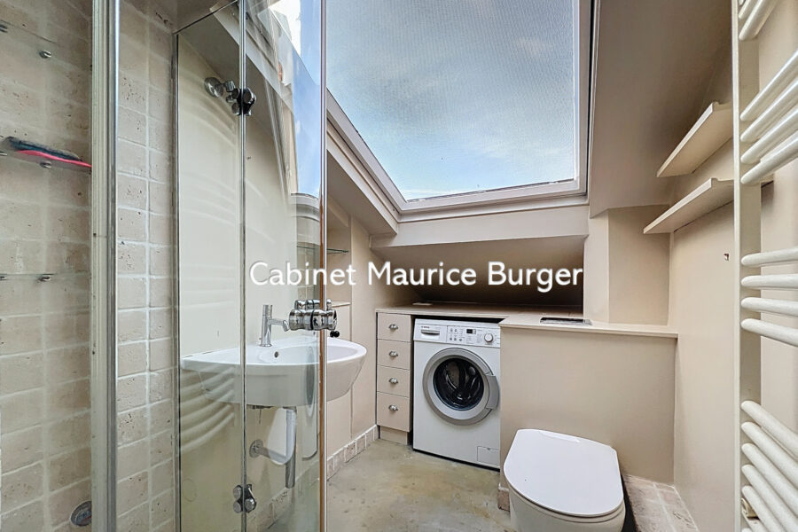Appartement à vendre à Paris — Vue sur la ville — photo 7