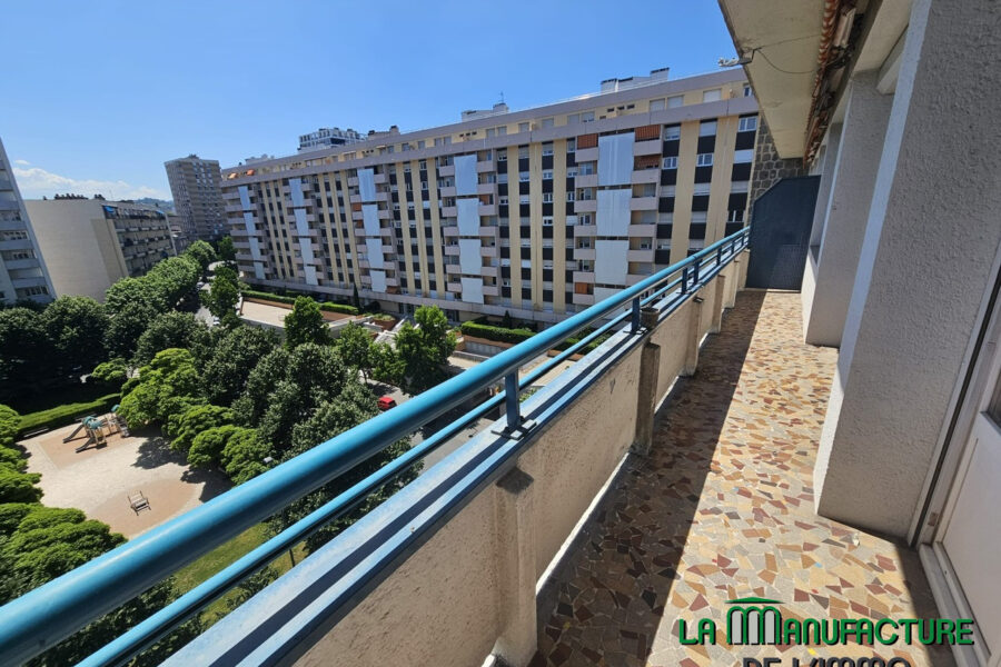 Appartement à vendre à Saint-Étienne — Vue sur la ville — photo 5