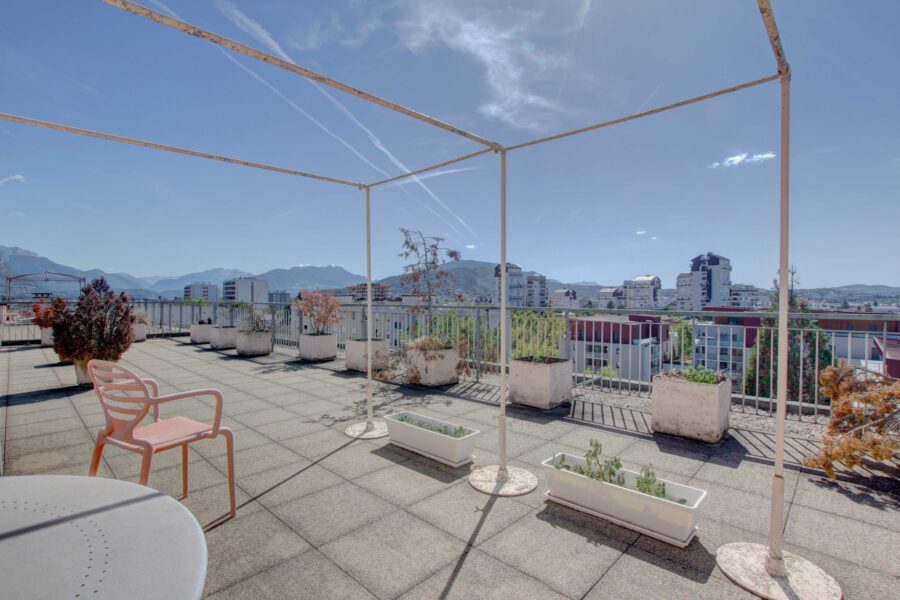 Appartement à vendre à Annecy — Vue montagne — photo 1