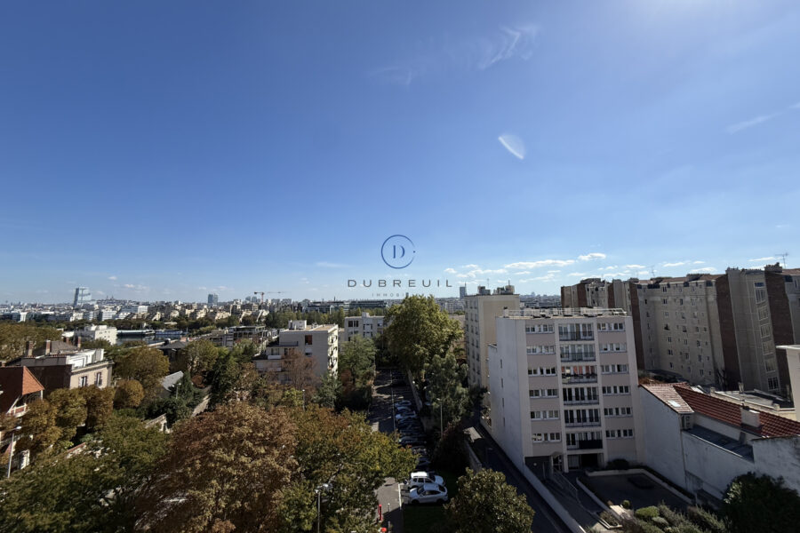 Appartement à louer à Courbevoie — Vue sur la ville — photo 1