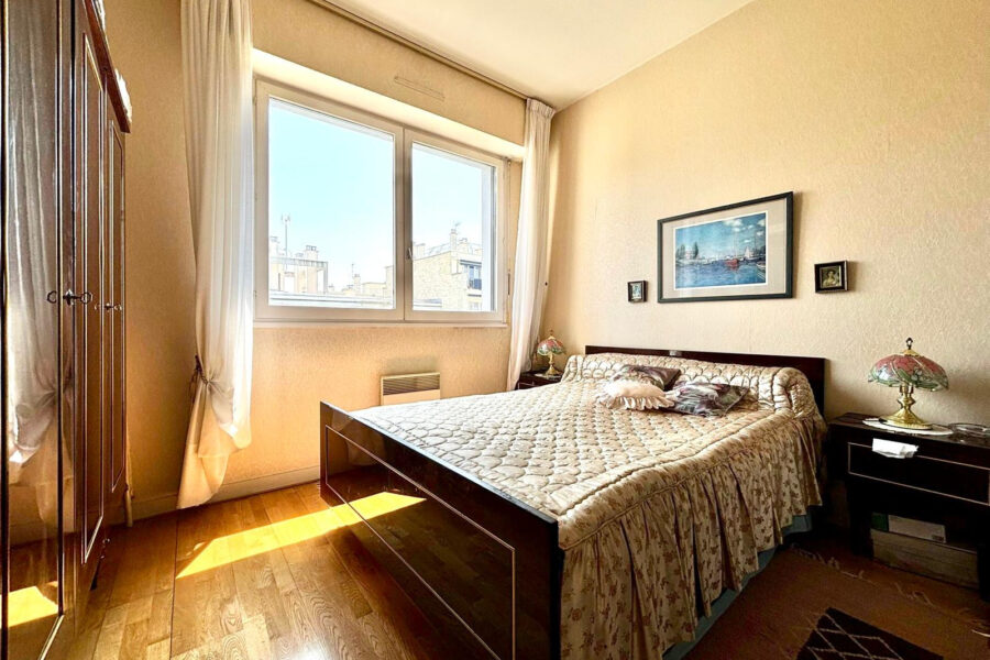 Appartement à vendre à Saint-maur-des-fossés — Vue sur la ville — photo 6