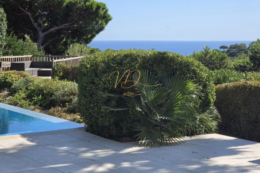 Maison à vendre à La croix-valmer — Vue mer — photo 2