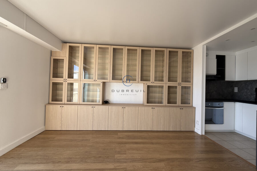 Appartement à louer à Courbevoie — Vue sur la ville — photo 6