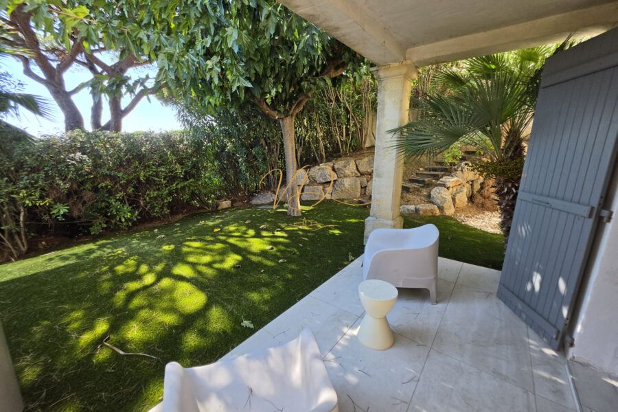 Maison à vendre à La croix-valmer — Vue mer — photo 12
