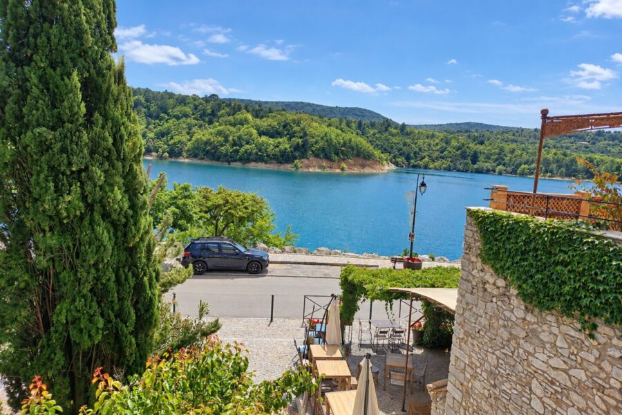 Maison à vendre à Bauduen — Vue lac — photo 1