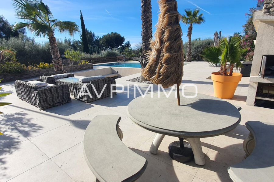 Maison à vendre à La ciotat — Vue mer — photo 3