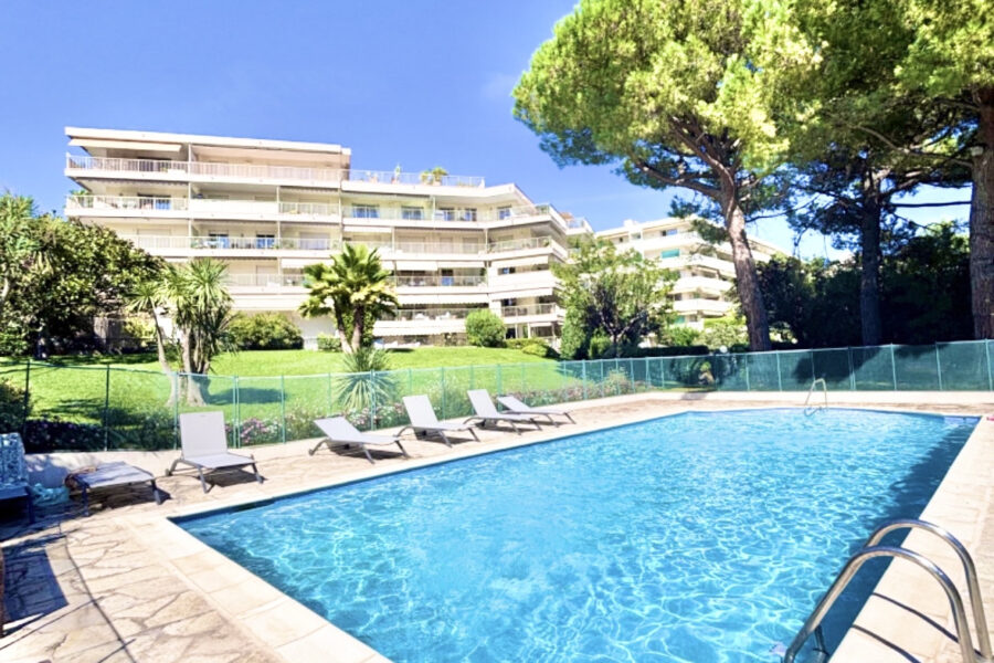 Appartement à vendre à Le cannet — Vue mer — photo 3