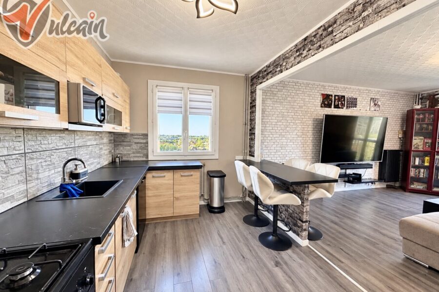 Appartement à vendre à Clermont-ferrand — Vue sur la ville — photo 3