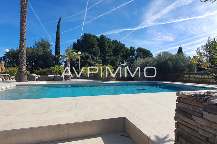 Maison à vendre à La ciotat — Vue mer — photo 4