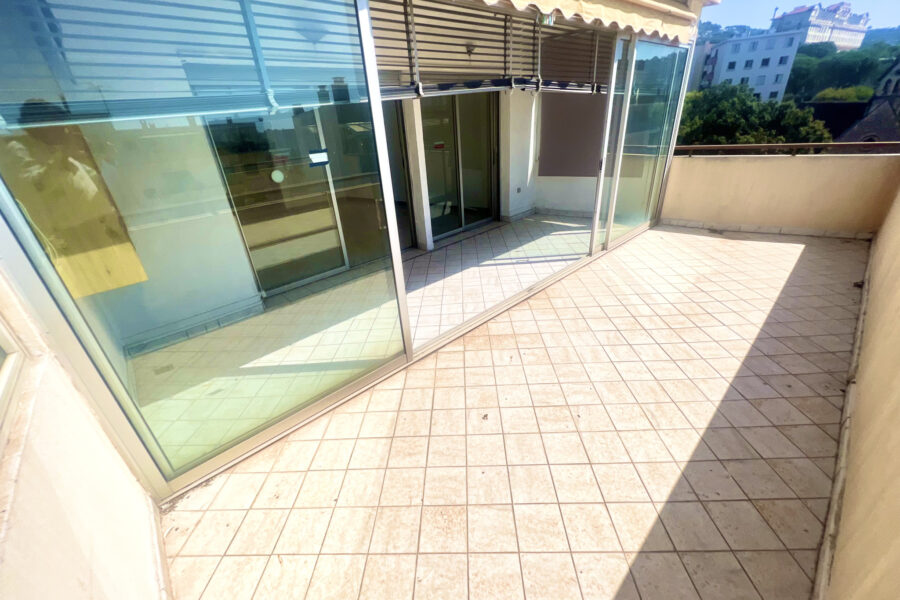 Appartement à vendre à Cannes — Vue nature — photo 2