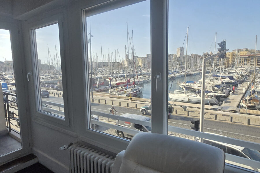 Appartement à louer à Marseille — Vue marina & port — photo 1