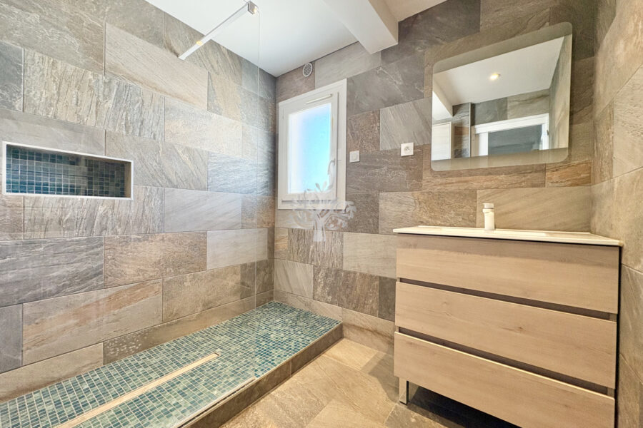 Appartement à vendre à Six-fours-les-plages — Vue mer — photo 4